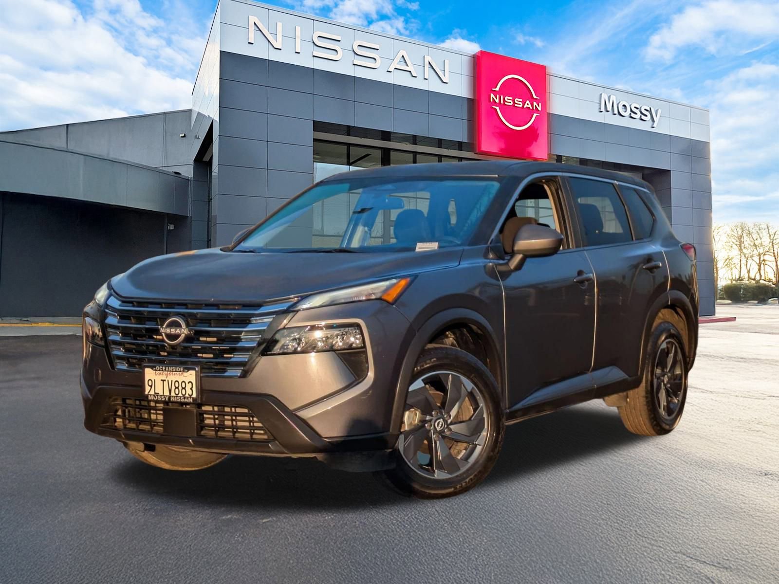 Used 2024 Nissan Rogue SV