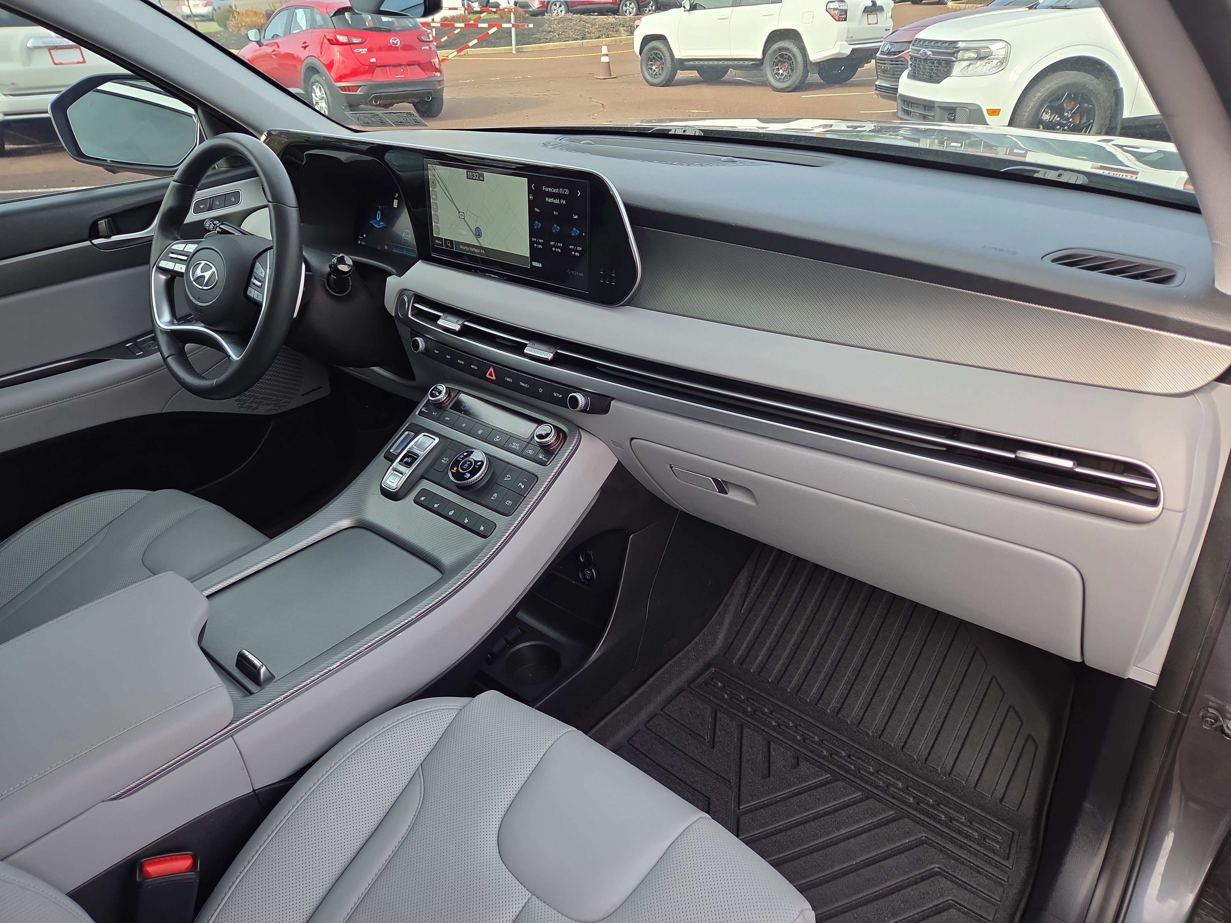 Used 2023 Hyundai Palisade SEL w/ Premium Package image 17