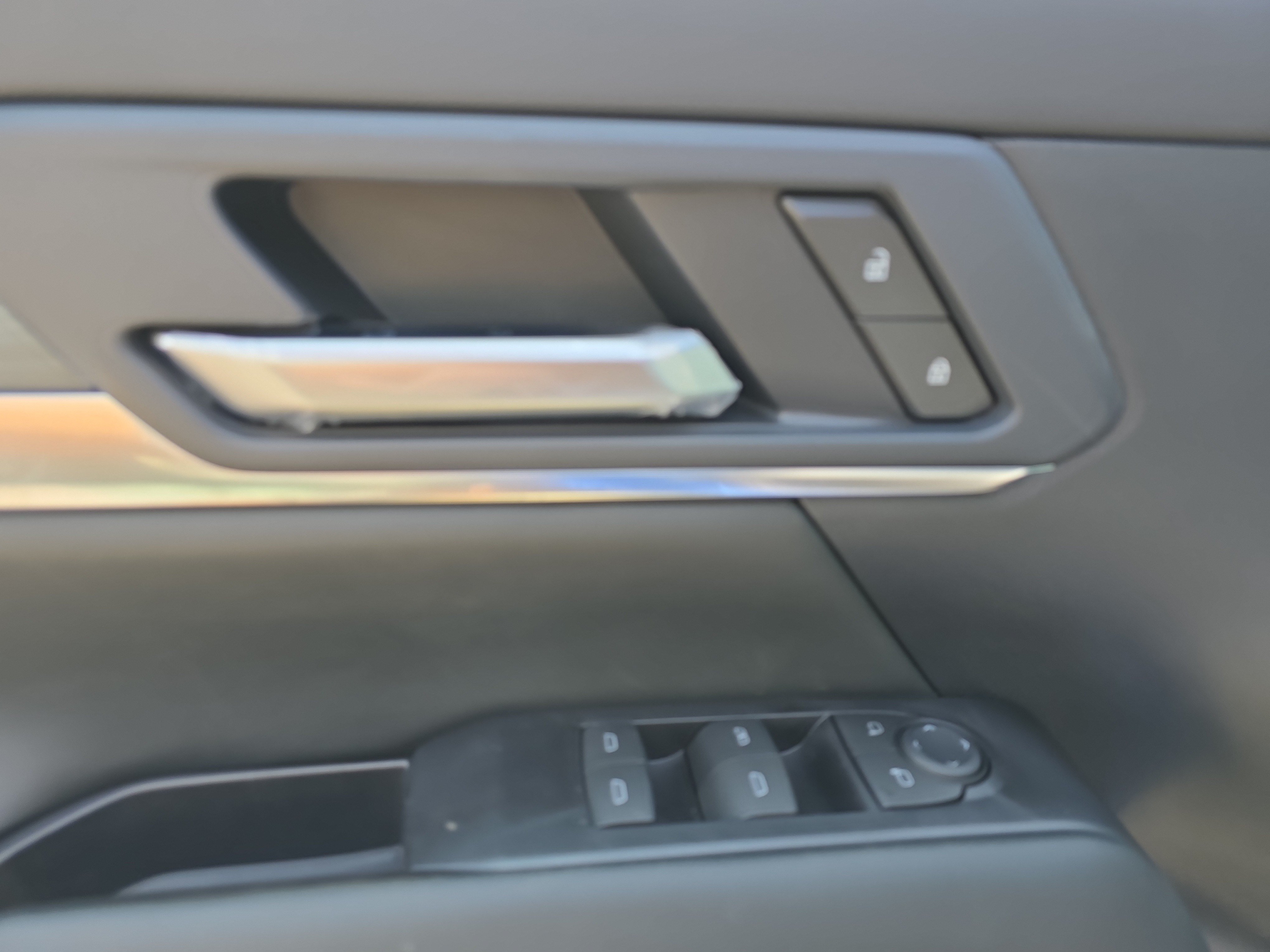 New 2027 GMC Terrain Elevation w/ LPO, Floor Liner Package FWD image 17