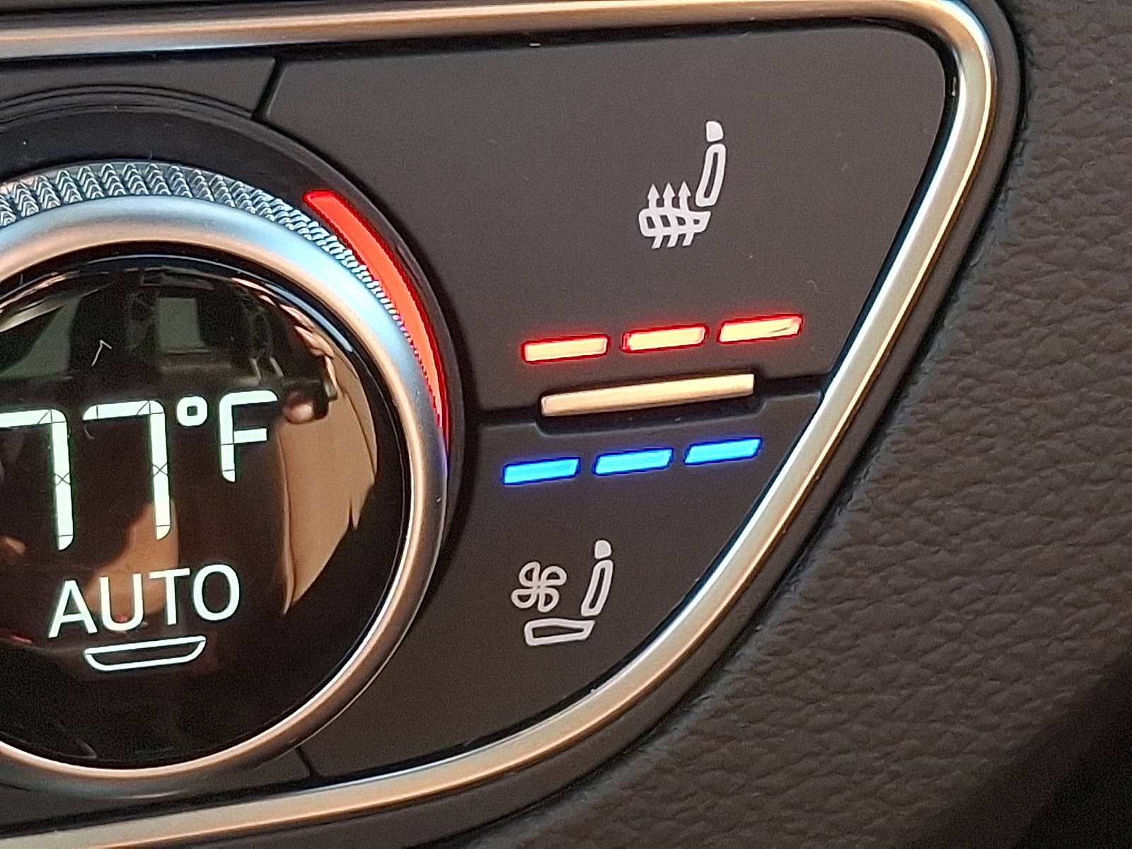 Certified 2025 Audi Q5 2.0T Premium Plus w/ Premium Plus Package image 27