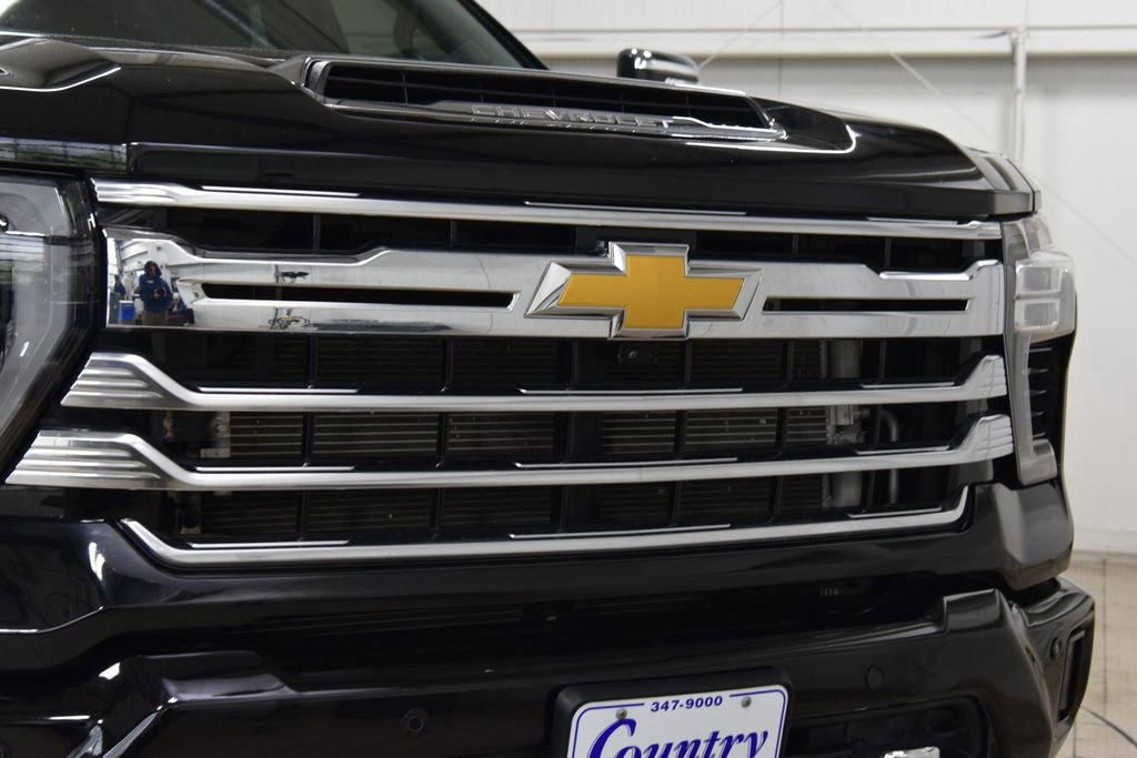 Used 2024 Chevrolet Silverado 3500 High Country w/ High Country Premium Package AWD/4WD image 11
