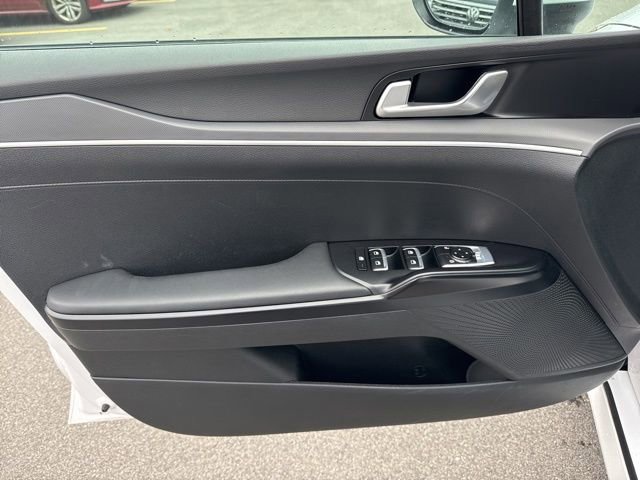 Used 2024 Kia K5 LXS image 9