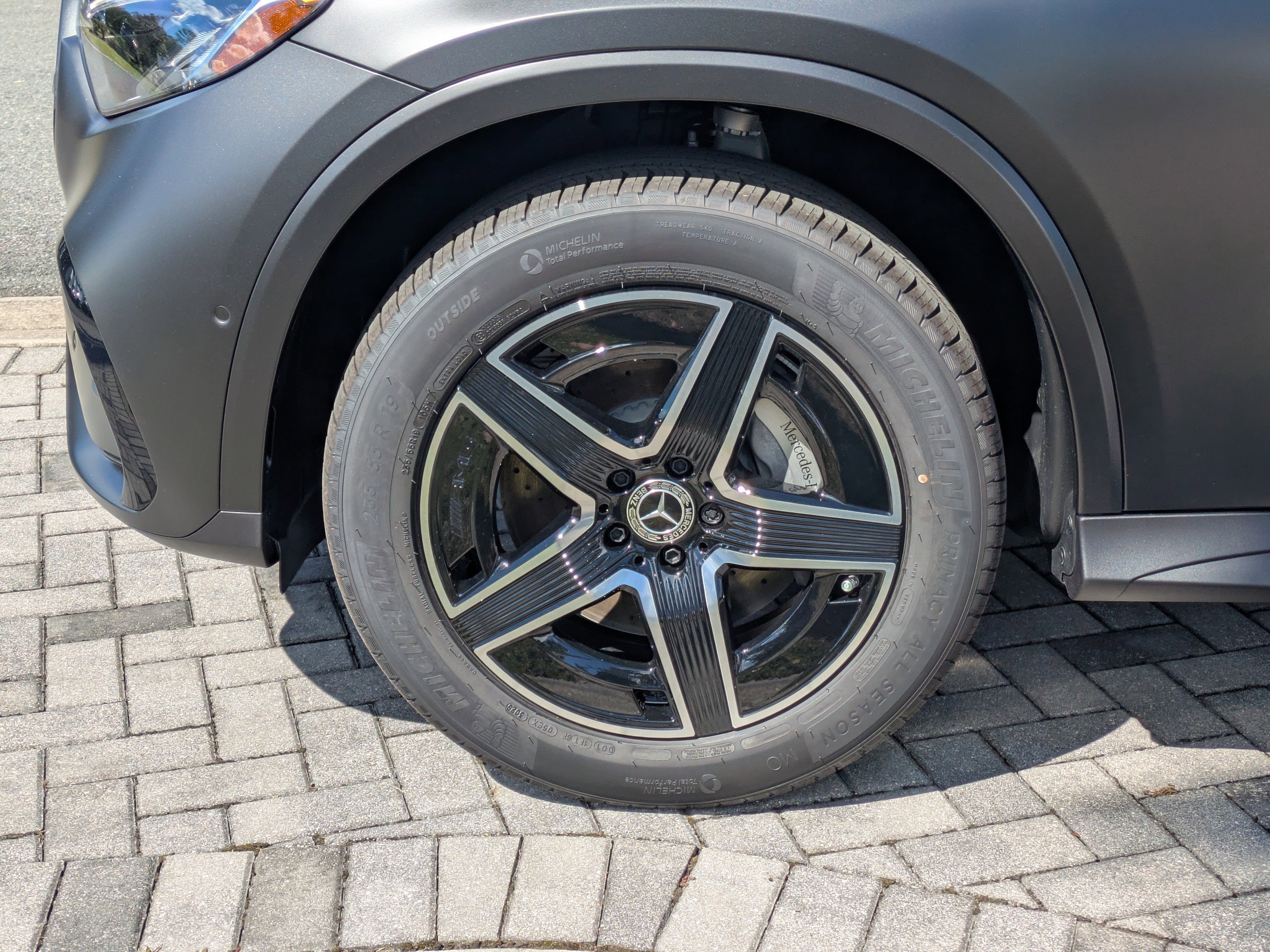 New 2026 Mercedes-Benz GLC 300 4MATIC image 3