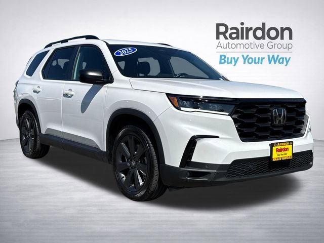 Used 2025 Honda Pilot Sport image 1