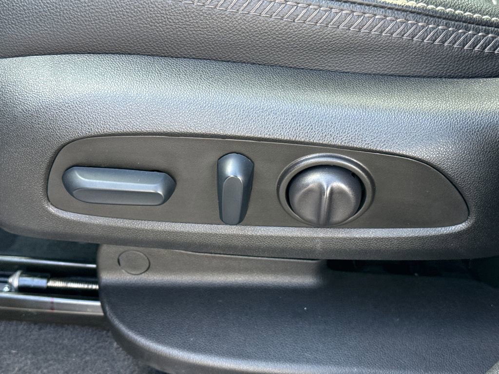 Certified 2023 GMC Terrain Denali image 19