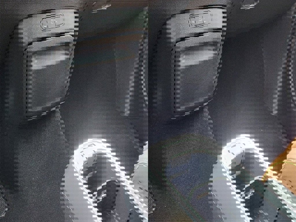 New 2025 Volkswagen ID. Buzz Pro S image 19