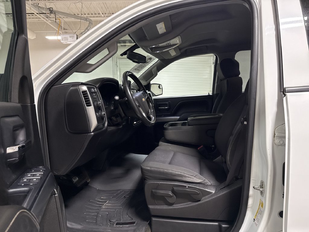 Used 2015 Chevrolet Silverado 2500 LT AWD/4WD image 18
