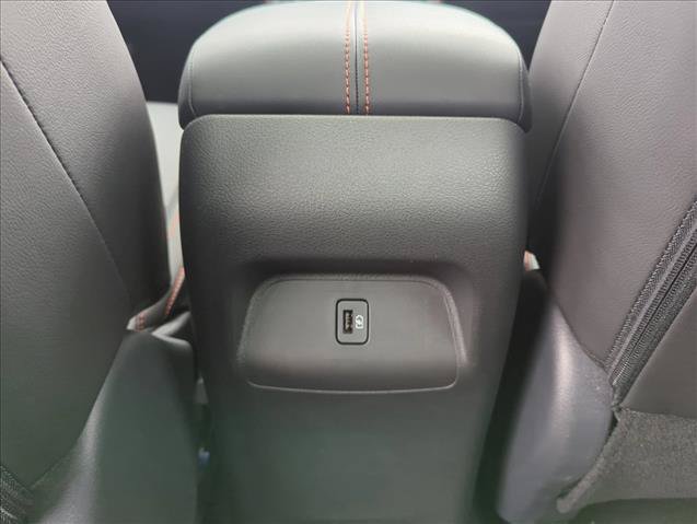 New 2025 Nissan Sentra SR w/ SR Premium Package FWD image 17