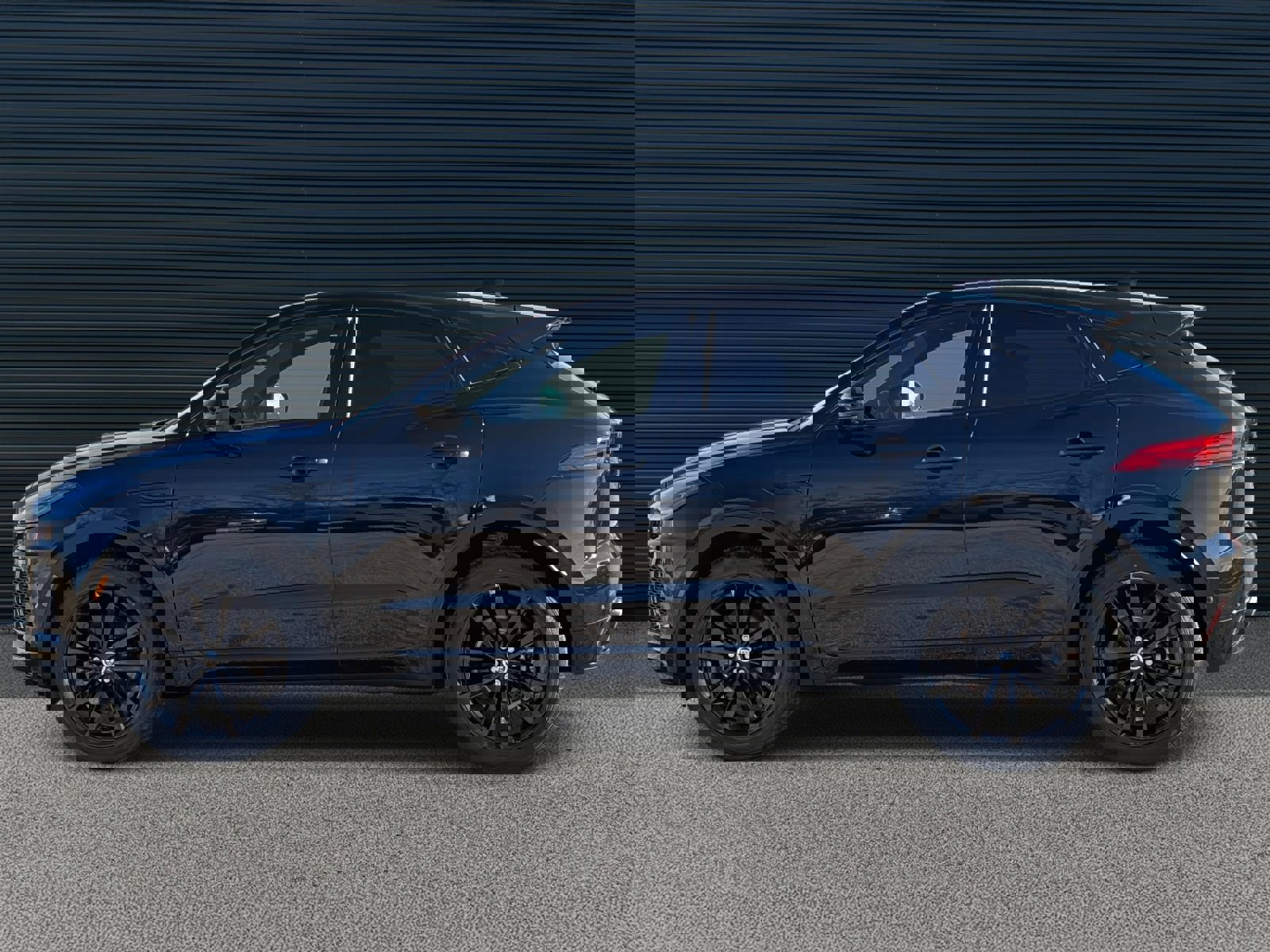 Used 2024 Jaguar E-PACE R-Dynamic SE image 8