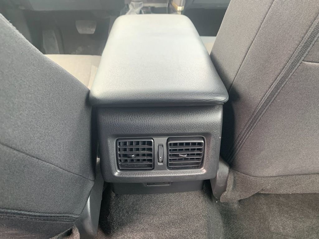 Used 2025 Toyota Camry LE FWD image 15
