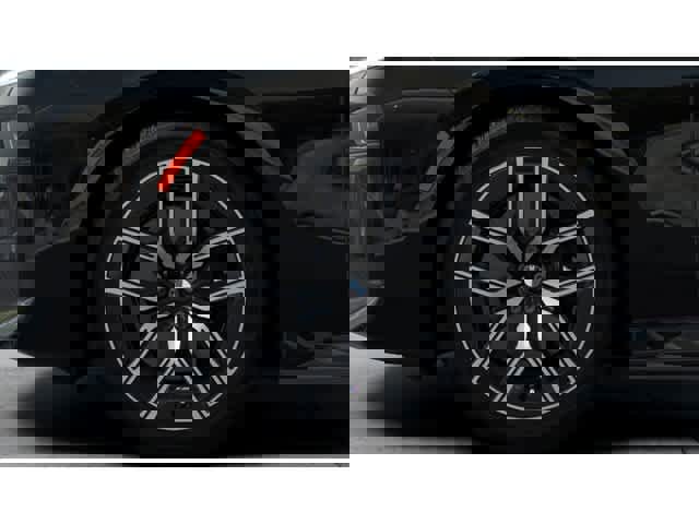 Used 2025 BMW i7 xDrive60 image 8