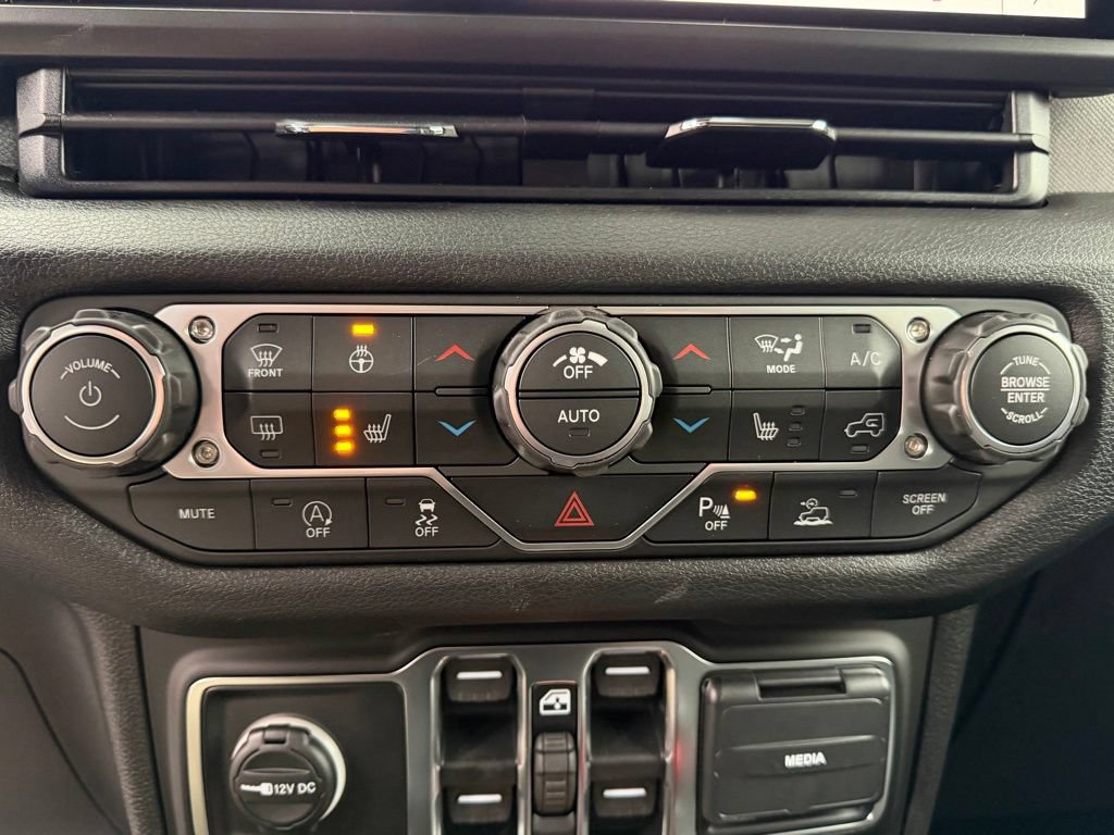 New 2026 Jeep Gladiator Sport AWD/4WD image 19