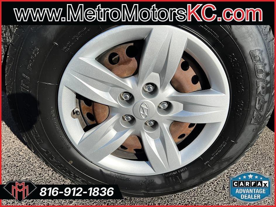 Used 2009 Hyundai Santa Fe GLS image 12