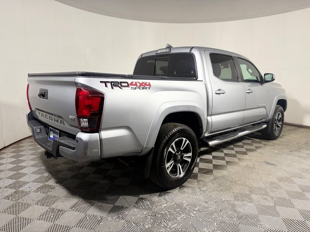 Used 2019 Toyota Tacoma TRD Sport w/ Technology Package AWD/4WD image 7