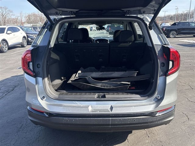 Certified 2023 GMC Terrain SLE w/ Driver Convenience Package image 24