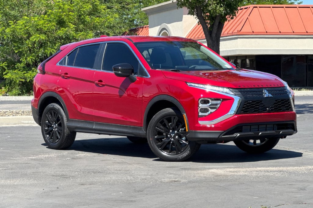 New 2026 Mitsubishi Eclipse Cross LE AWD/4WD image 2