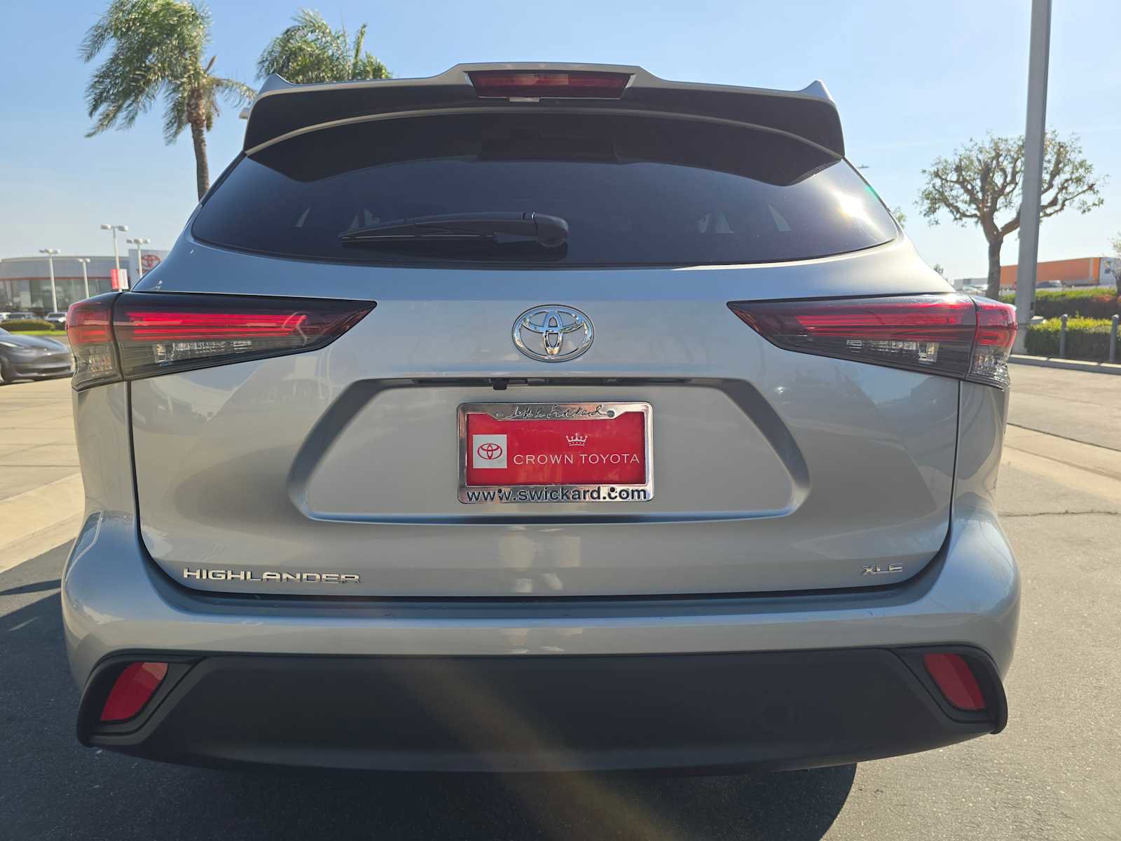 Used 2025 Toyota Highlander XLE image 15