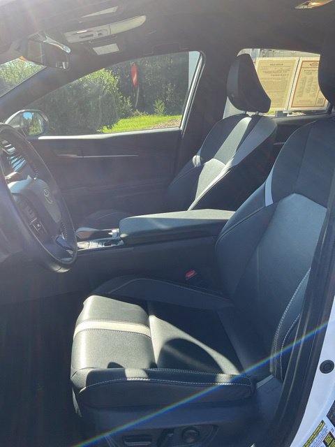 Used 2025 Toyota Camry SE FWD image 14