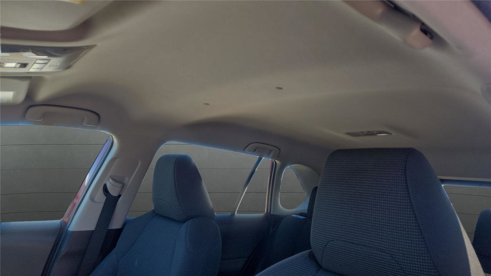 Used 2021 Toyota RAV4 LE image 25