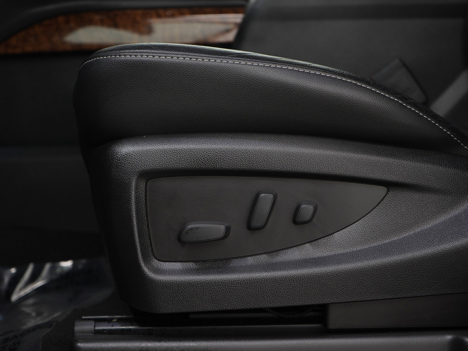 Used 2020 Chevrolet Tahoe Premier w/ Max Trailering Package image 24