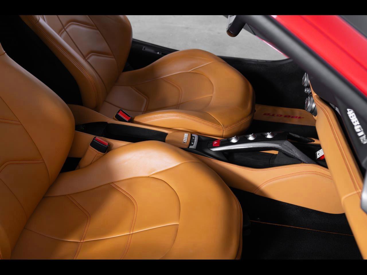 Used 2017 Ferrari 488 GTB RWD image 34