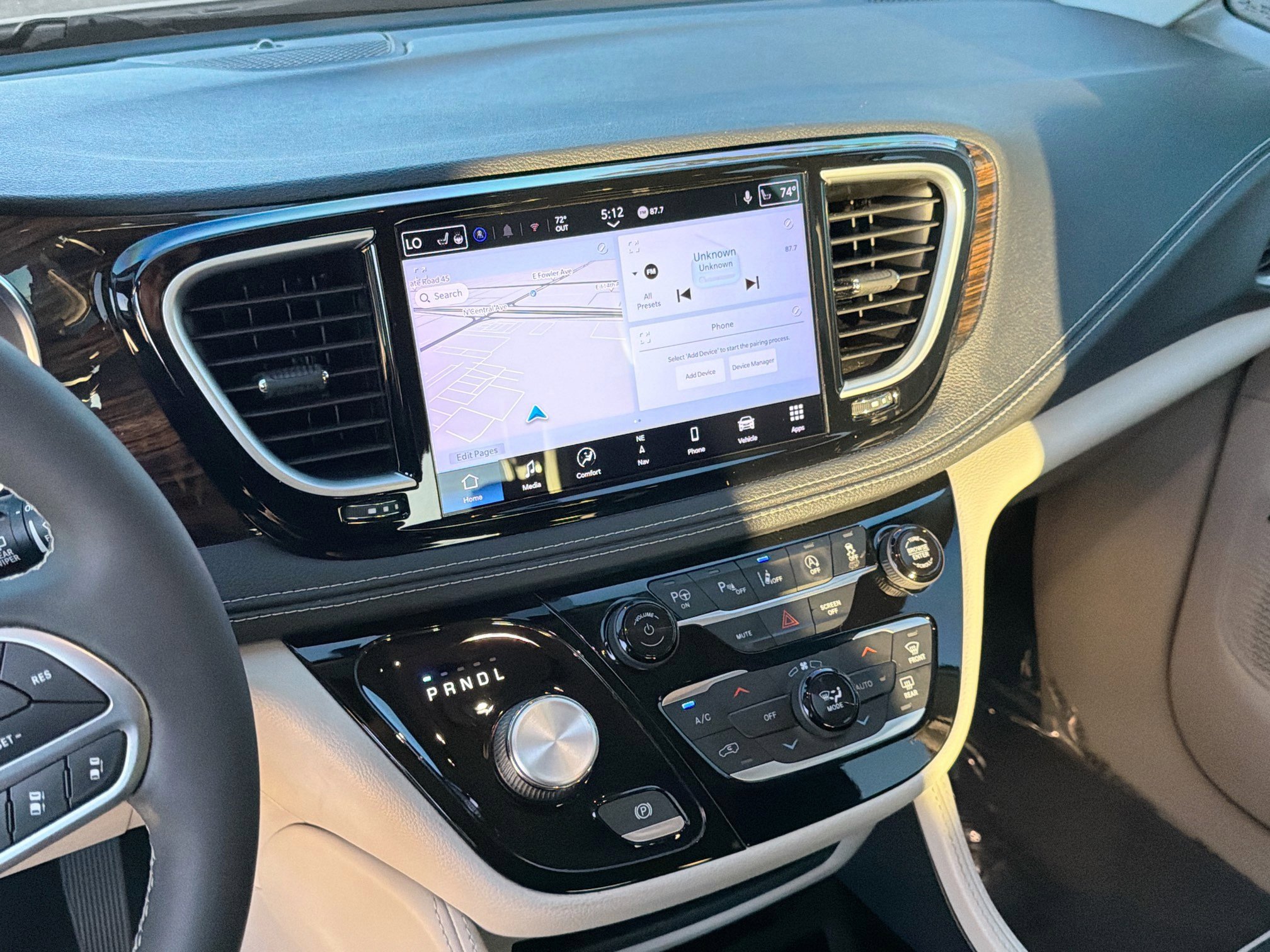 Used 2022 Chrysler Pacifica Limited image 28