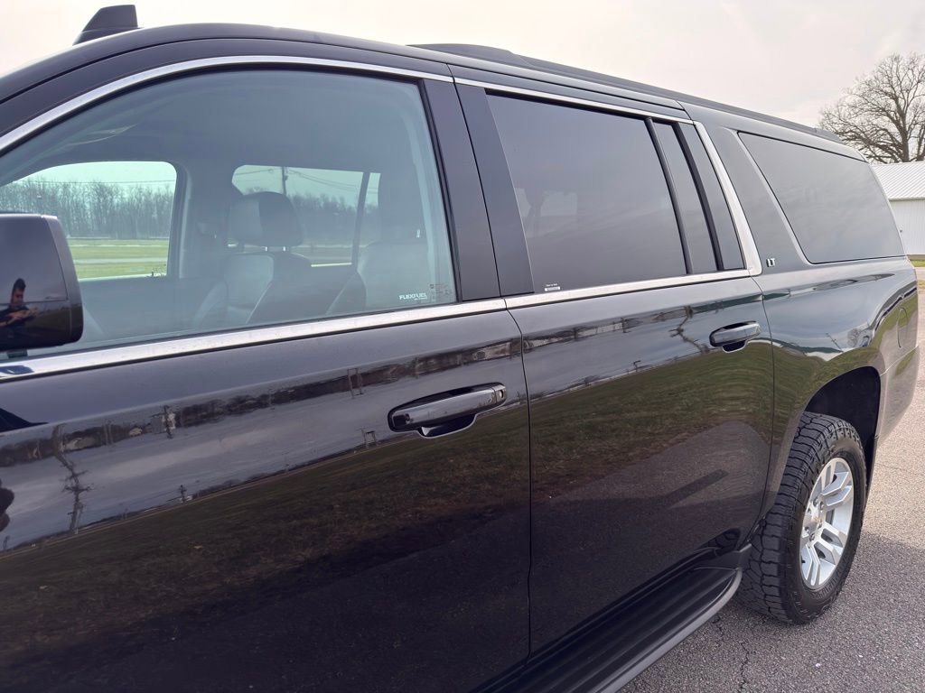 Used 2018 Chevrolet Suburban LT image 15