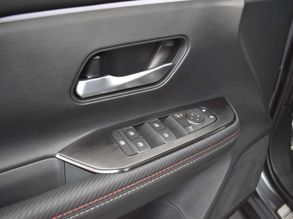 New 2026 Nissan Kicks SR w/ Illumination Package image 27