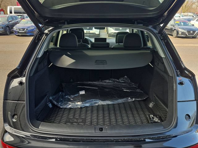 Used 2023 Audi Q5 2.0T Premium w/ Convenience Package AWD/4WD image 25