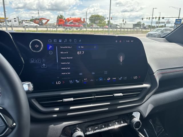 Certified 2025 Chevrolet Silverado EV RST AWD/4WD image 28