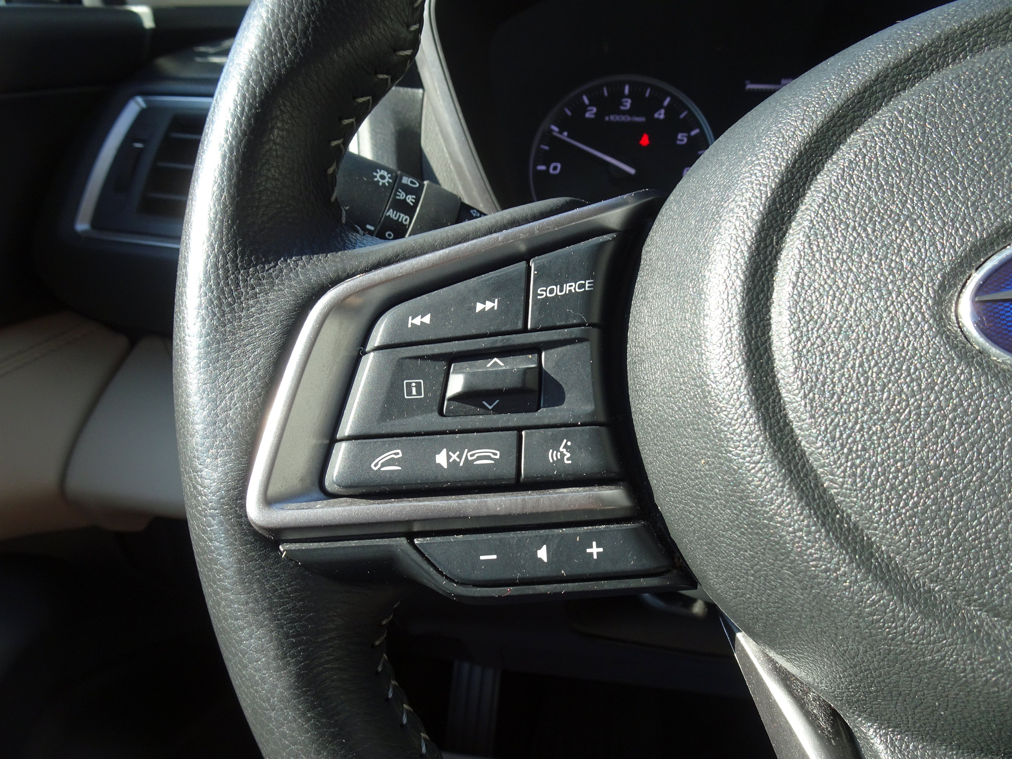 Used 2024 Subaru Ascent Limited AWD/4WD image 21