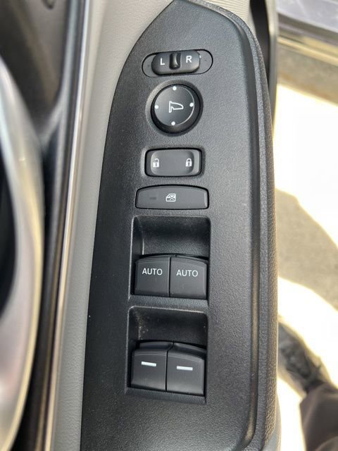 Used 2018 Honda CR-V Touring image 21