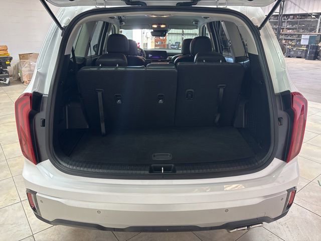 Used 2024 Kia Telluride S image 6