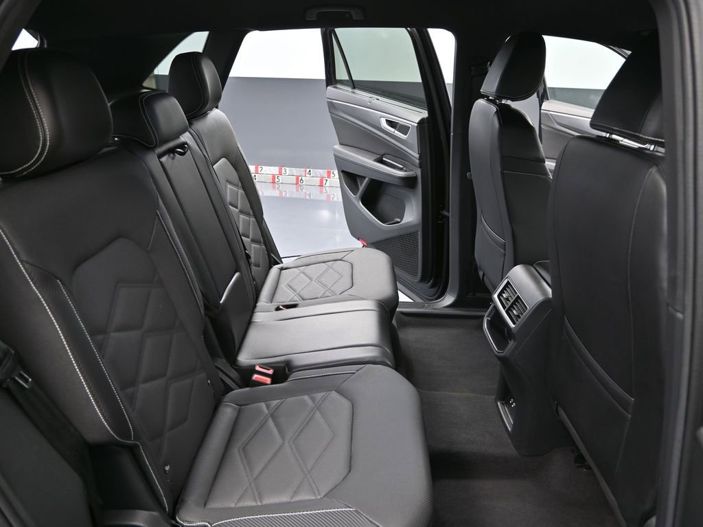 Used 2024 Volkswagen Atlas Cross Sport SE image 42