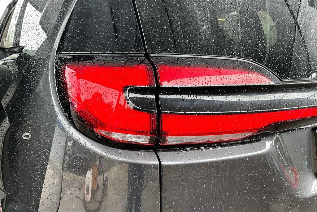 Used 2023 Chrysler Pacifica Touring-L FWD image 21