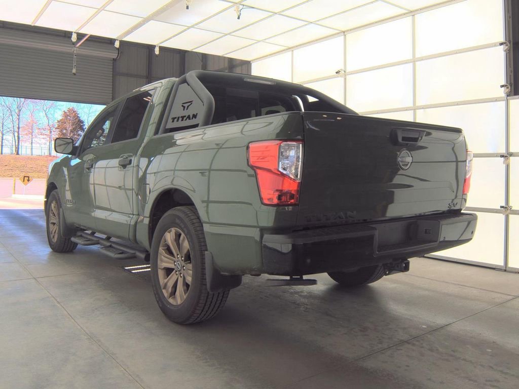 Used 2024 Nissan Titan SV w/ SV Bronze Edition Package image 4