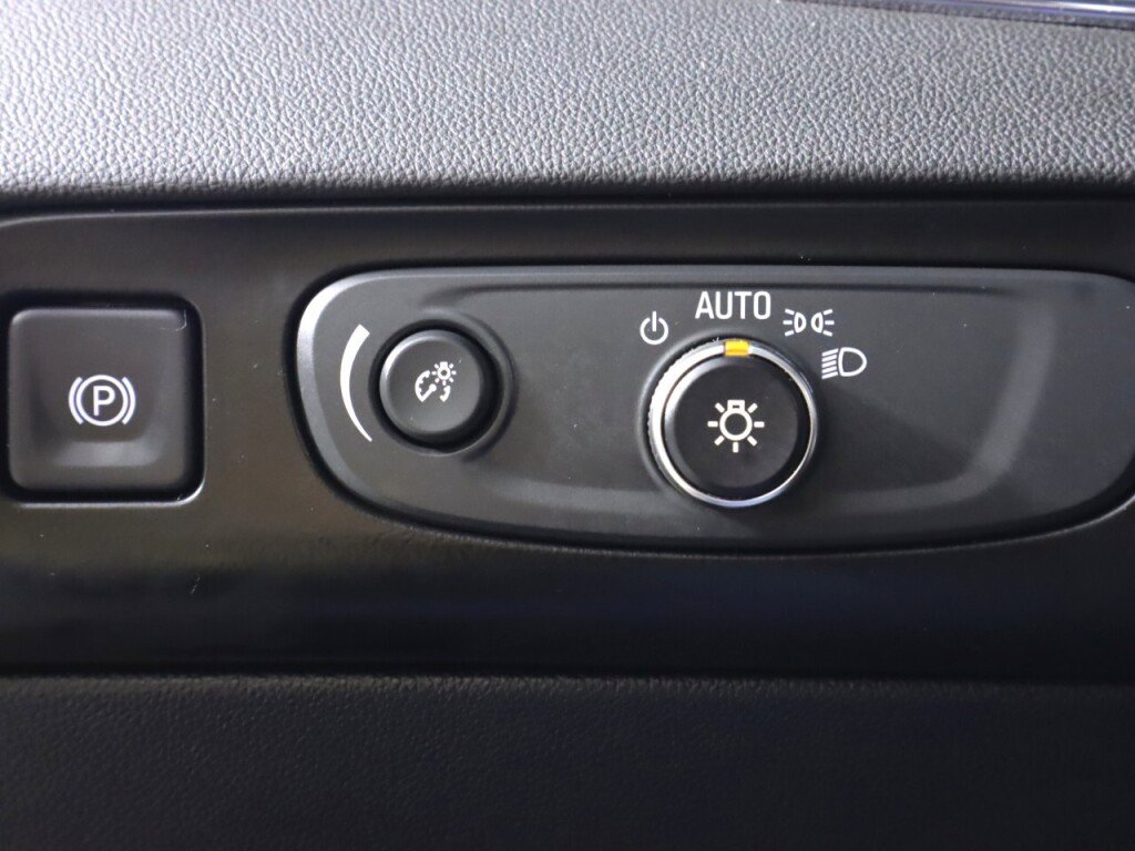 Used 2019 Buick Enclave Avenir w/ Avenir Technology Package image 11