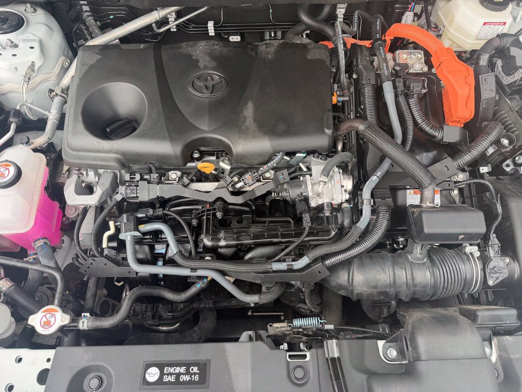 Used 2025 Toyota RAV4 XLE AWD/4WD image 29