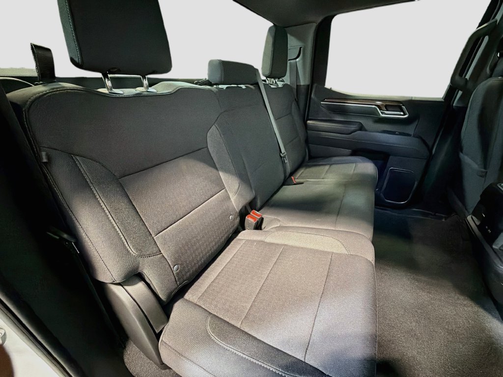Used 2025 Chevrolet Silverado 1500 LT AWD/4WD image 24