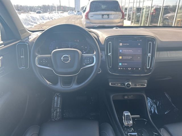 Certified 2025 Volvo XC40 B5 Plus image 18