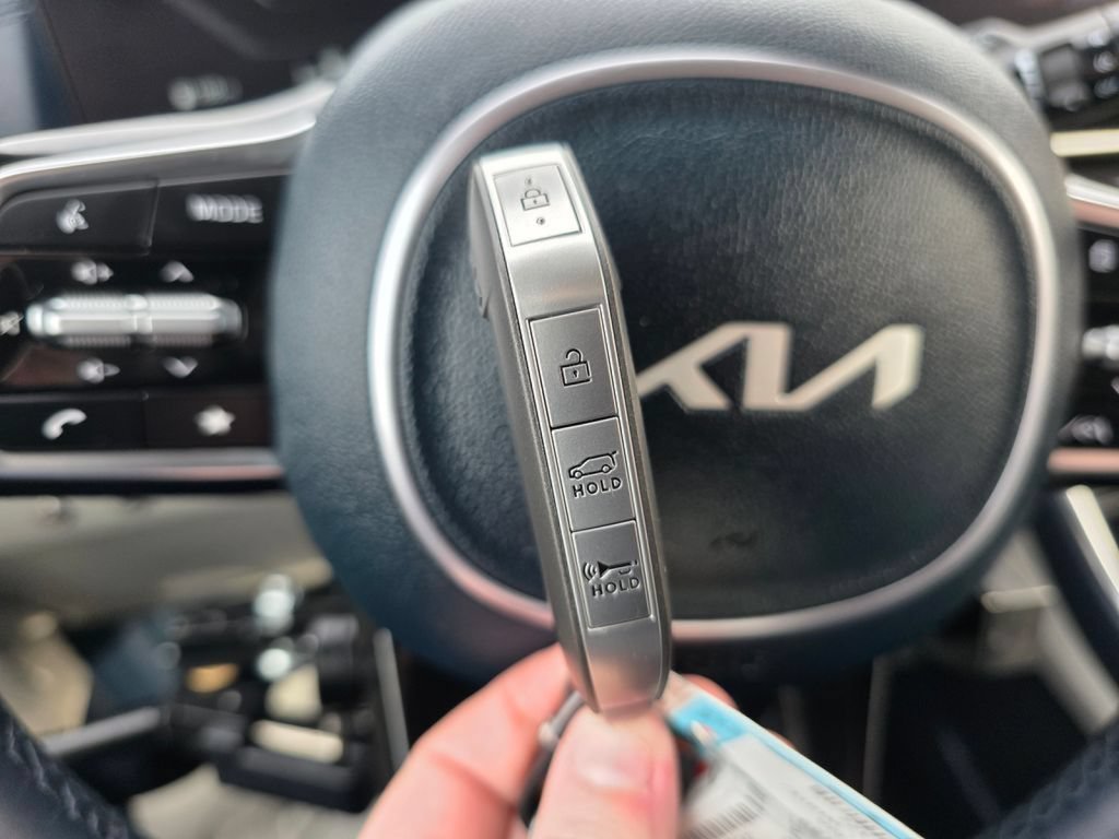 Used 2025 Kia Carnival SX Prestige FWD image 84