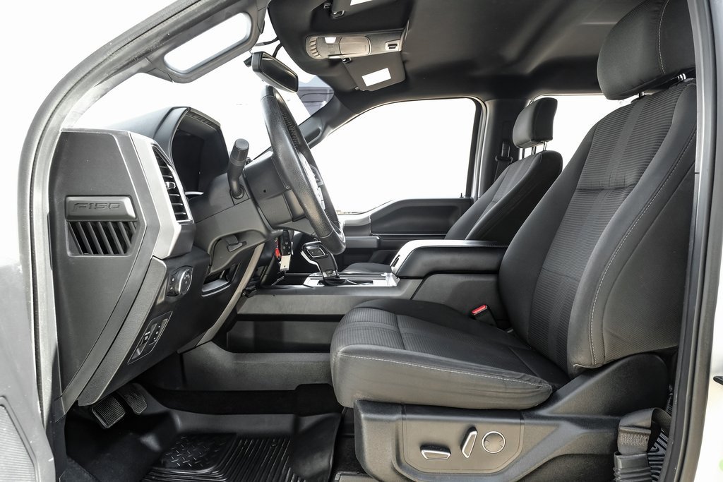 Used 2016 Ford F150 XLT w/ Equipment Group 302A Luxury image 3