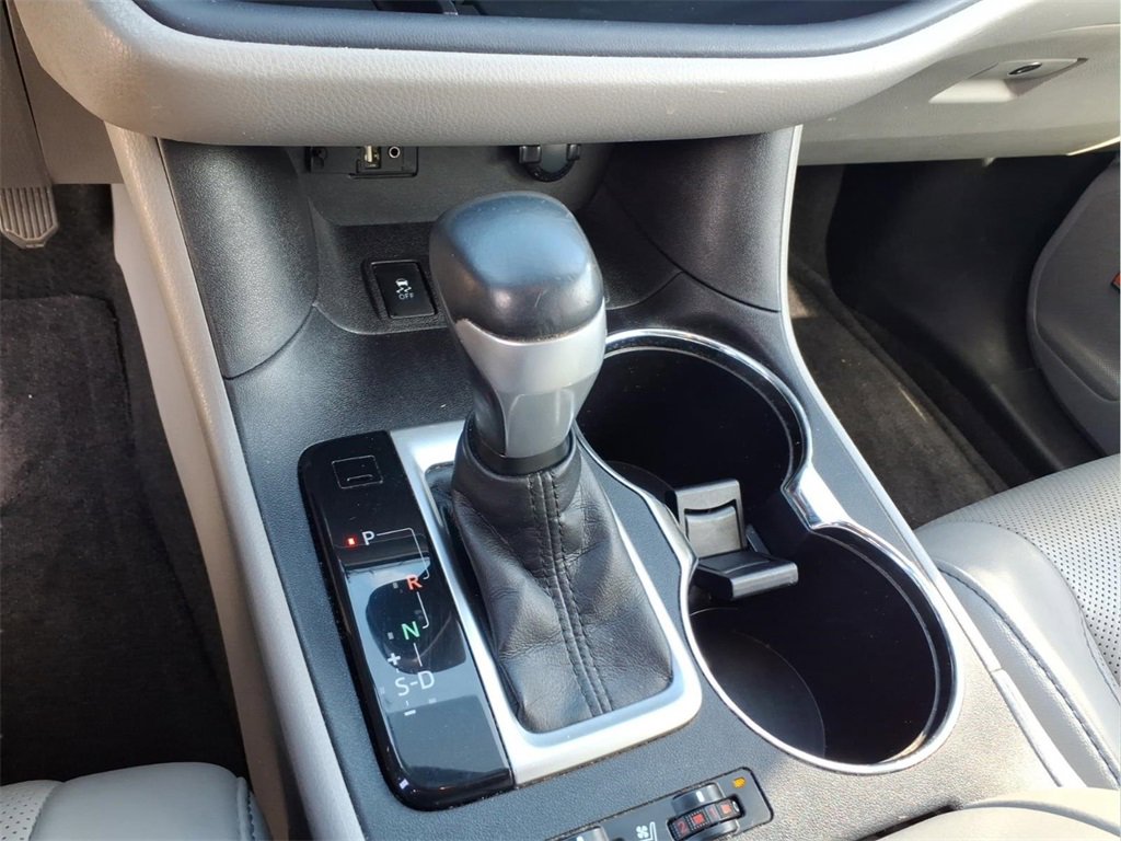 Used 2016 Toyota Highlander Limited image 22