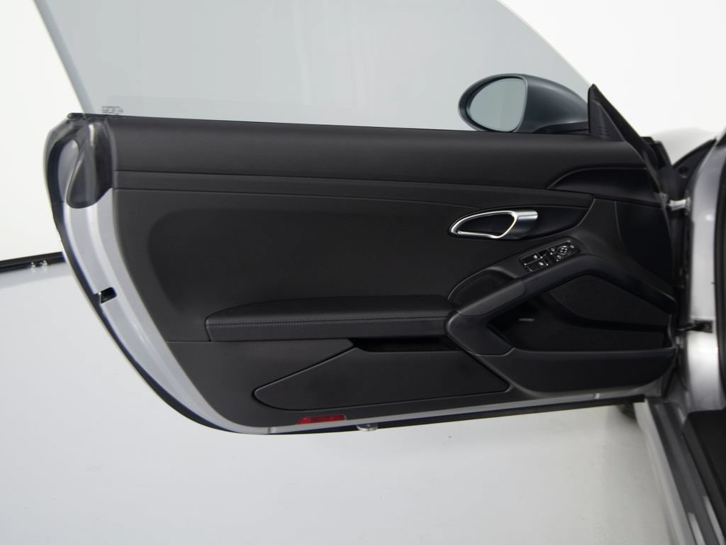 Certified 2024 Porsche 718 Cayman S RWD image 18