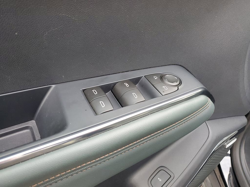 Used 2024 GMC Acadia AT4 AWD/4WD image 15