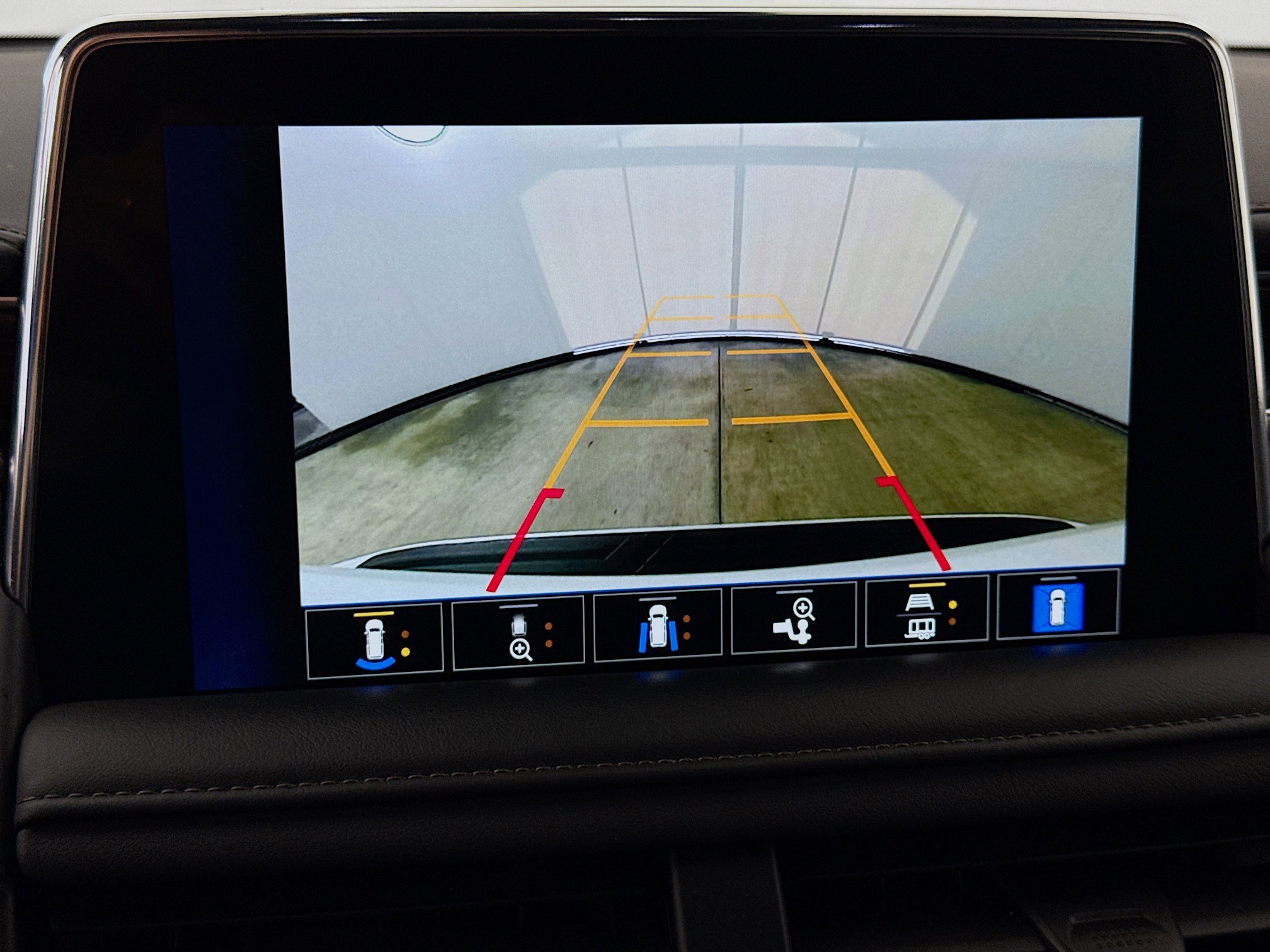 Used 2023 Chevrolet Tahoe High Country image 14