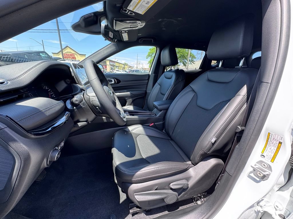 New 2026 Jeep Compass Latitude AWD/4WD image 13