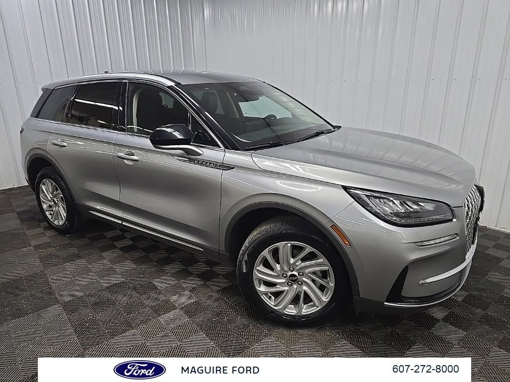 Used 2023 Lincoln Corsair AWD image 9