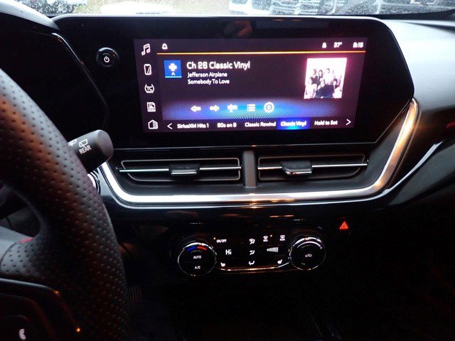 Certified 2024 Chevrolet Trax RS w/ Driver Confidence Package image 30