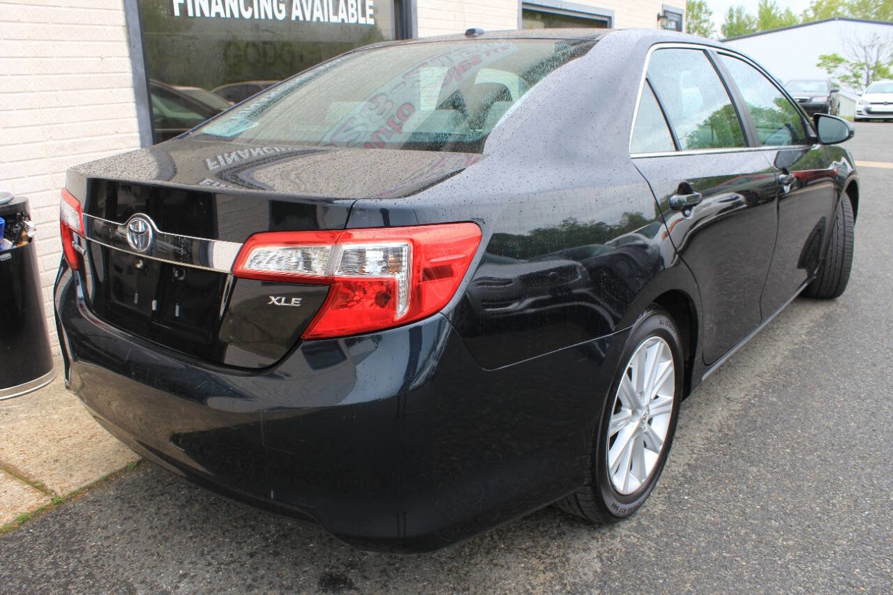Used 2012 Toyota Camry XLE FWD image 9